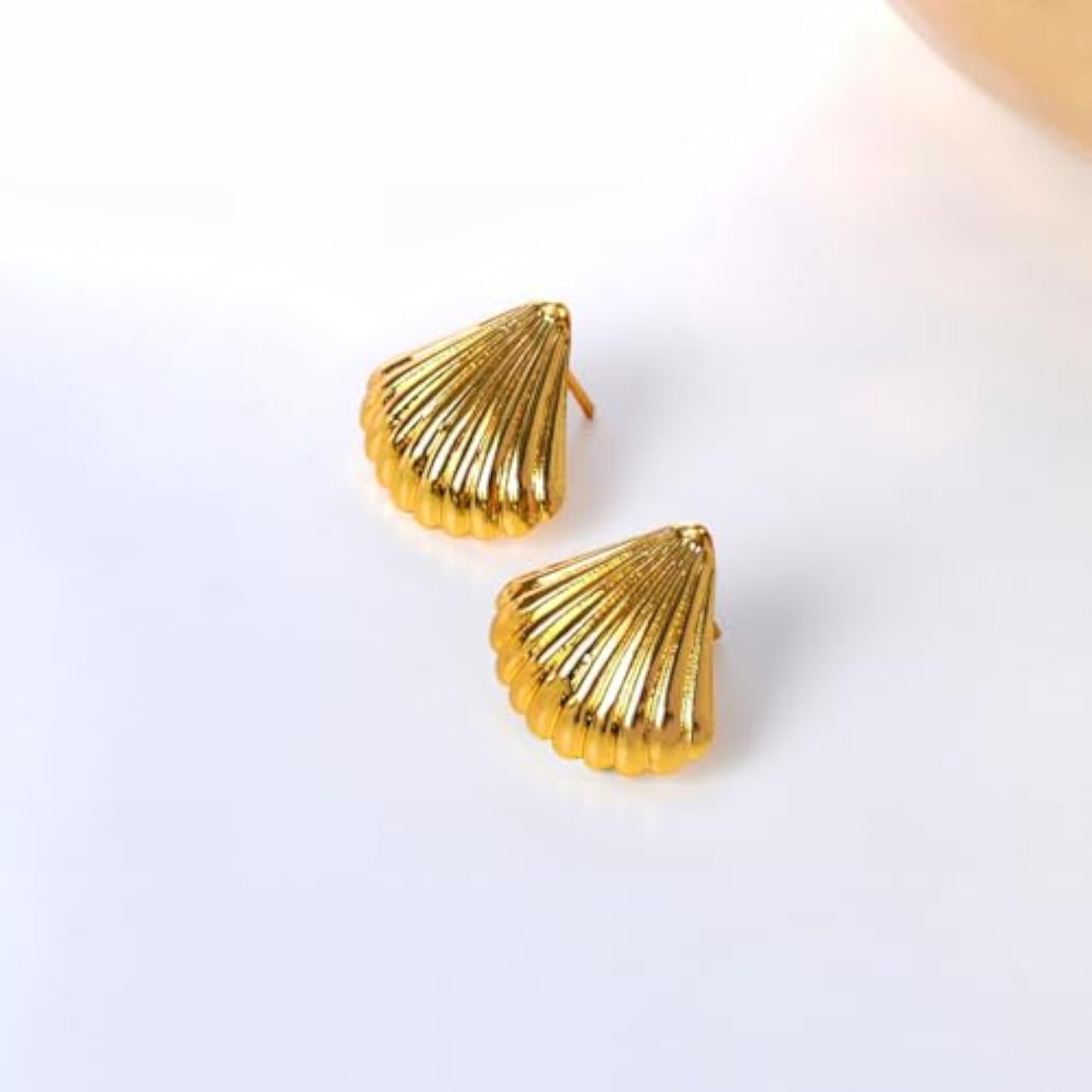 Women's Gold Plated Shell Shaped Stud Earrings, Western Style