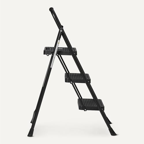 Amazon Basics Klapptritt 3 Stufen, Stahlkonstruktion mit Rutschfesten Füßen, Maximale Belastbarkeit 150kg, Höhe 100,8 cm (Ausgeklappt), Schwarz