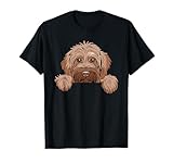 Adorable chiot labradoodle qui regarde les chiens T-Shirt