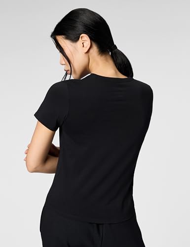 Nike Women's Sportswear Club Essentials T-Shirt3