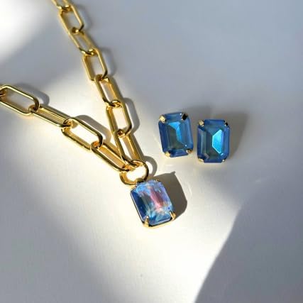 Sorrelli Nia Emerald Pendant Necklace – Emerald-Cut Crystal on Chunky Paperclip Chain, Adjustable 16–20 Inches with Lobster Clasp, Blue Ocean Delite Crystal - Image 4