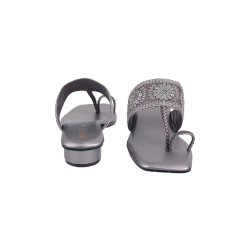 Image of Metro Women Embellished Ethnic Kolhapuri Block Heel Slip-on Sandal