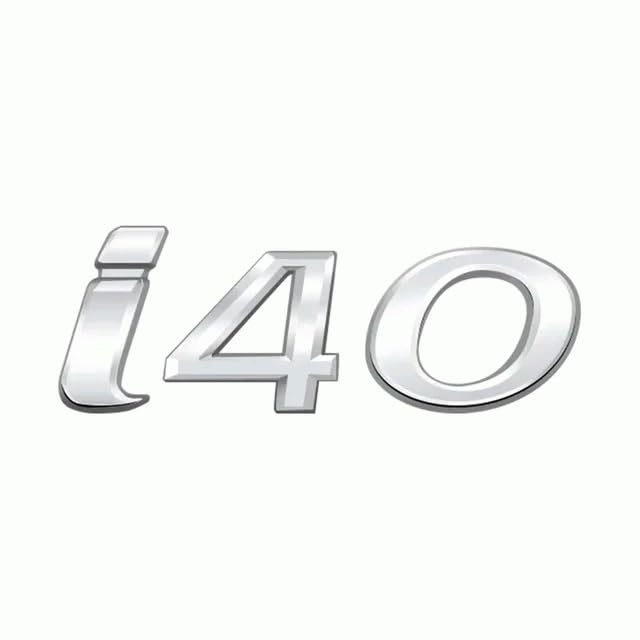 Emblema Adhesivo i40, Emblema i40, Insignia i40, Insignia Adhesiva i40, Apto para Maletero, Compatible con Hyundai, Aleación de Zinc, 103 mm x 40 mm, Plateado Brillante