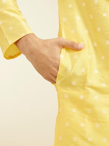 Image of DIWAS BY MANYAVAR Men's Art Silk Jacquard Weave Kurta (1pc)