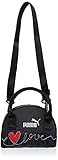 Die PUMA Tasche begeistert mit einem charmanten Design, mit romantischer Applikation. Mit einem abnehmbaren Schulterriemen kann sie crossover oder über der Schulter und mit den beiden Henkeln in der Hand getragen werden. Ihre Kleinigkeiten kommen im Hauptfach problemlos unter! Maße: 19 x 14 x 7 cm