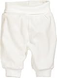Die weiche Baby-Hose ist aus flauschigem Nicki-Stoff gefertigt, sodass sich Ihr Kind dank des soften Materials warm und geborgen fühlt