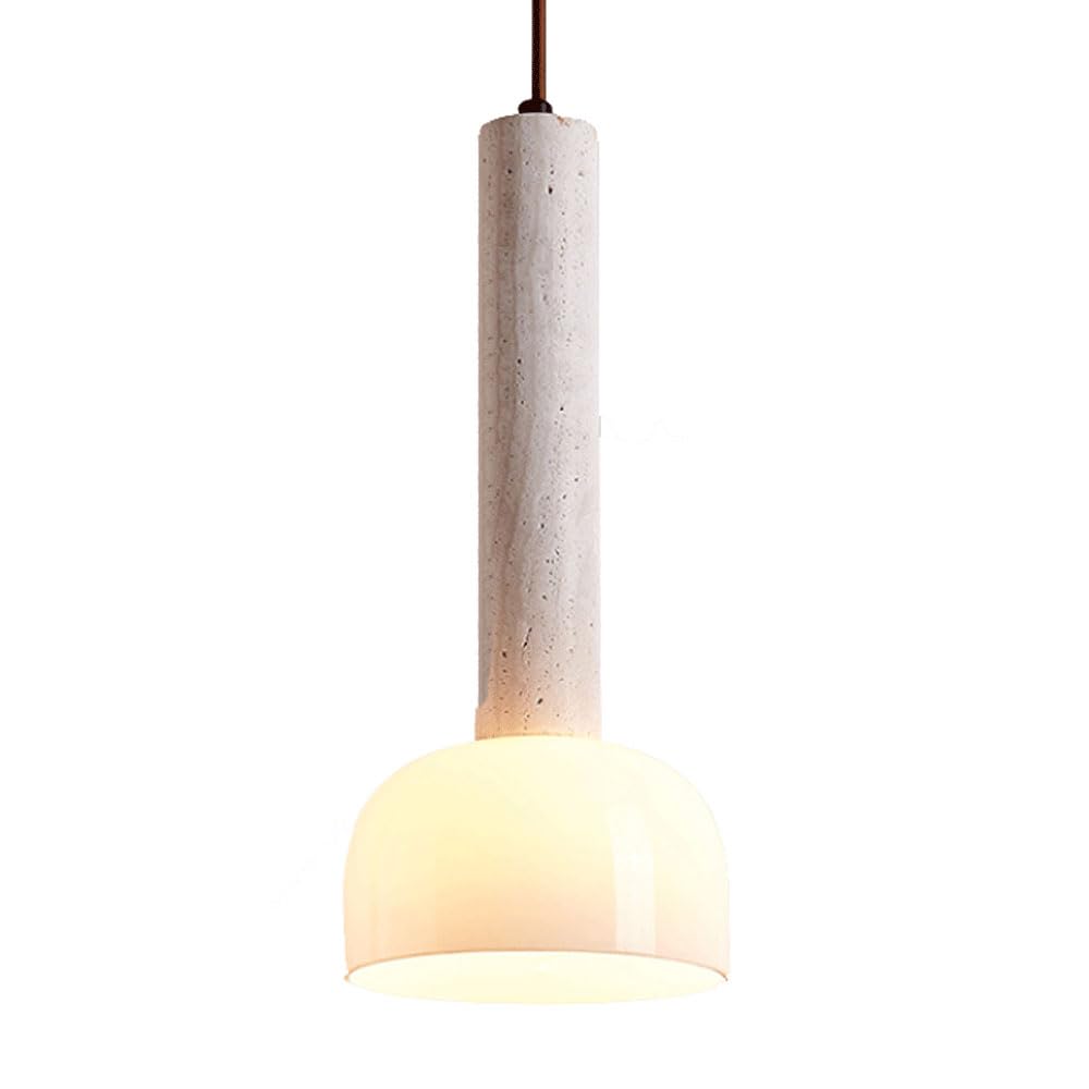 Suspension en verre marbré pour éclairer un salon sombre
