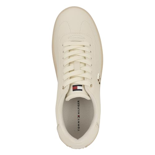 Tommy Hilfiger Women's Renaud Sneaker2