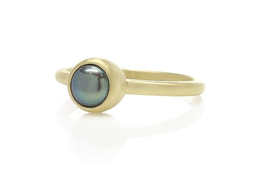 Bague en perle noire pour femme : bijou en or jaune 14k et pierre de naissance