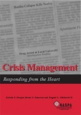 Paperback Crisis Management: Responding from the Heart Book