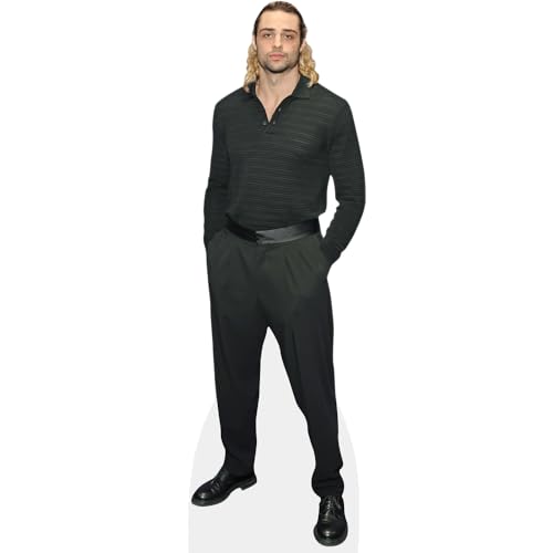 Bild: Noah Centineo (Black Outfit) Pappaufsteller mini f�r 24,97 EUR bei amazon.de