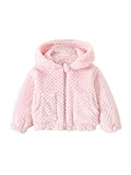 Le design à capuche est à la fois pratique et élégant, ajoutant une touche tendance au look général et protégeant sa tête des éléments