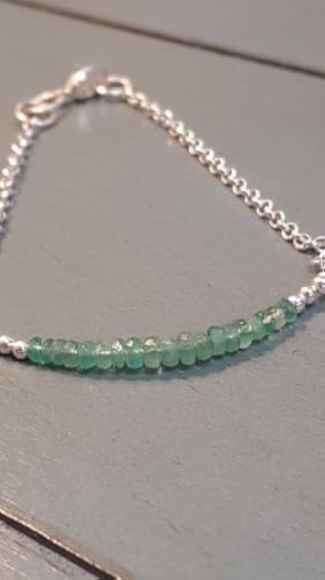 Unisex Emerald Rondelle Beaded Bracelet with Silver Lock