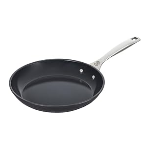 Le Creuset Essential Non-stick Ceramic Shallow Frying Pan, 10″
