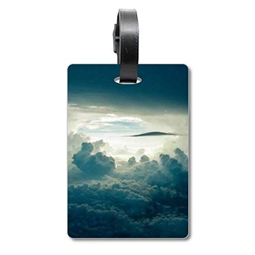 Étiquette à suspendre pour valise motif nuages blancs écru, dimensions 9,5x6 cm