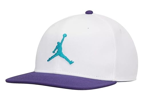 Image of Nike Men's Jordan Jumpman Logo Pro Snapback Adjustable Hat White