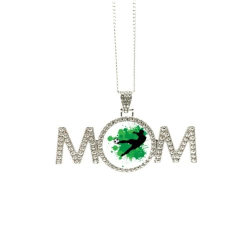 Collier de football pour maman : un bijou symbolique pour célébrer les mamans et mamies