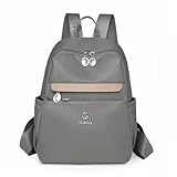 【Multi Compartiment】Le petit sac à dos en nylon pour femme dispose de 1 compartiment principal, 1 compartiment intérieur, 2 poches latérales pour bouteilles, 2 poches zippées à l'avant et 1 poche antivol à l'arrière. Livres, parapluie/bouteille, lunettes de soleil, portefeuille, cosmétiques et autres petits objets. Le sac à bandoulière peut garder vos objets quotidiens organisés.