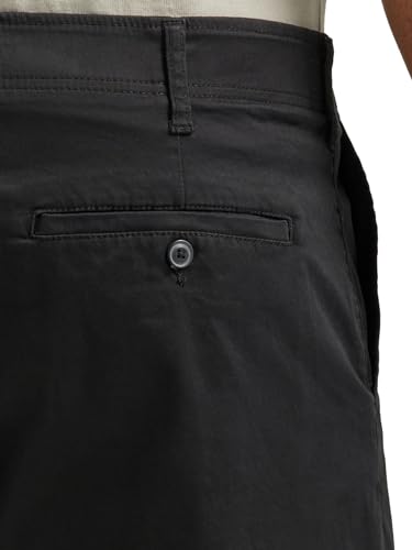 Image of Lee Men's Extreme Motion Relaxed Fit Utility Flat Front Short
