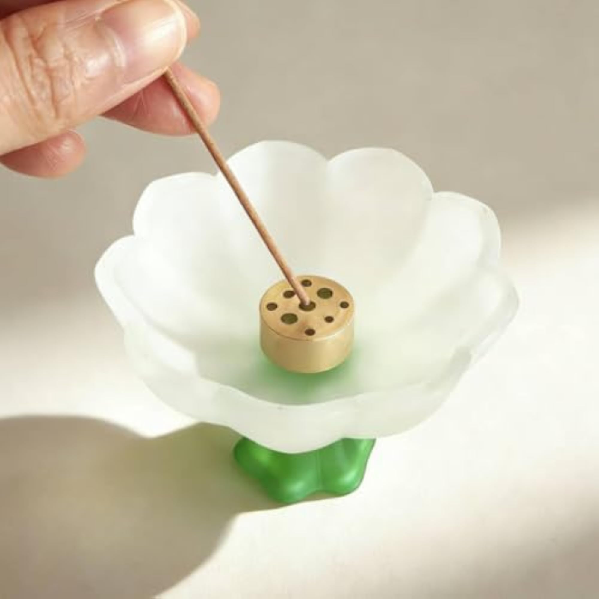 Transparent Glass Scent Holder, Delicate Design
