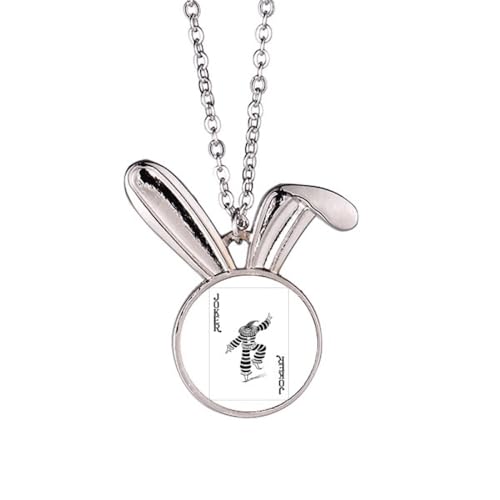 Collier carte à jouer noir le bijou idéal pour vos soirées