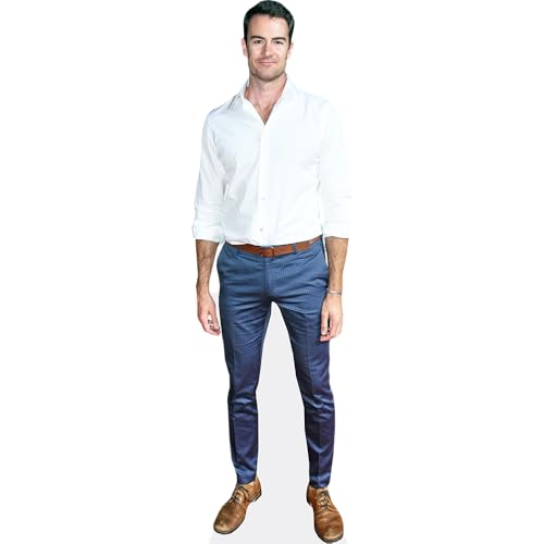 Bild: Ben Lawson (White Shirt) Pappaufsteller mini f�r 24,97 EUR (-11%) statt 20,95 EUR bei amazon.de