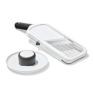 OXO Good Grips Präzisions-Hand-Gemüsehobel - Kompaktes einstellbares Schneidgerät mit 5 Klingeneinstellungen für Juliennes und Scheiben - Rutschfester Griff - Spülmaschinenfest - Einfache Lagerung