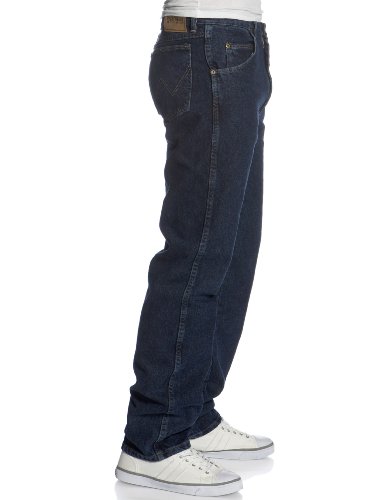 Image of Wrangler Men's Rugged Wear Classic Fit Jean