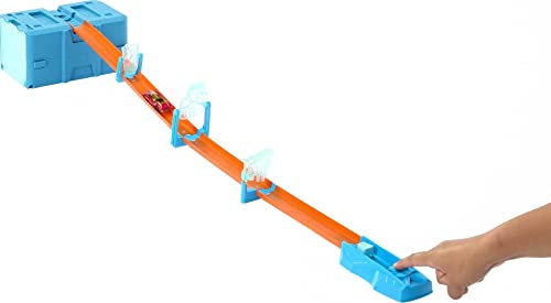 Ogni componente della pista può essere utilizzato con altre piste e set Hot Wheels, per giocare e costruire senza fine. Set aggiuntivi in vendita separatamente.