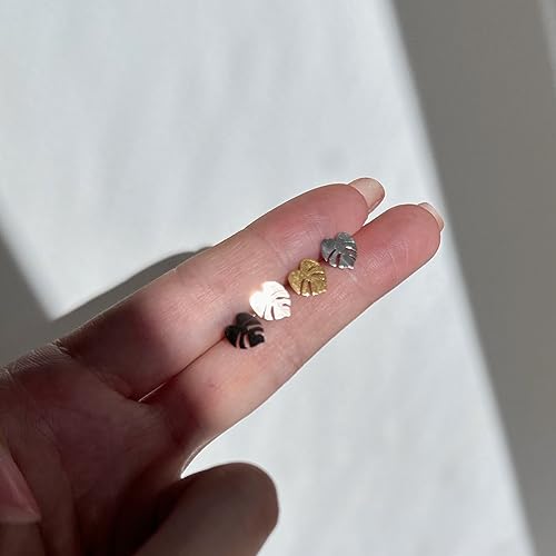 Hypoallergenic Monstera Deliciosa Plant Metal Earring Studs (18k Gold Plated)4