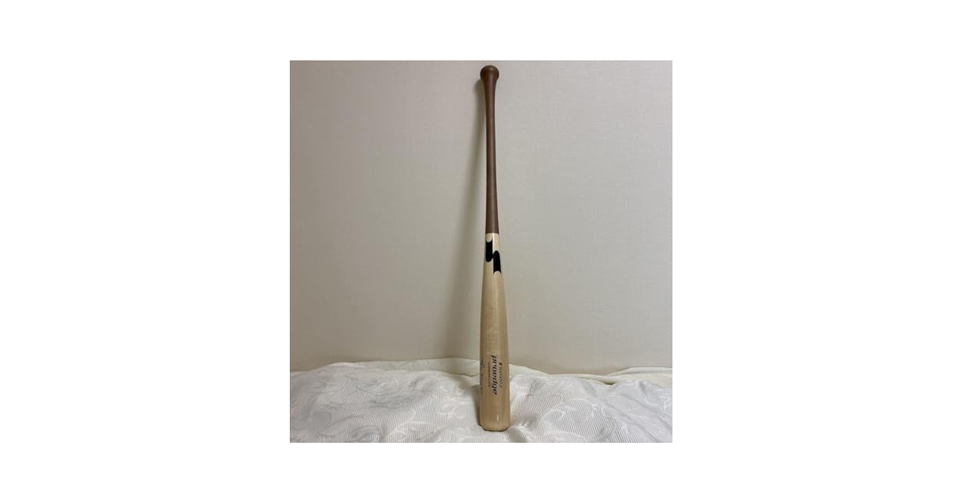 巨人☆坂本勇人選手☆　サイン入り実使用バット Amazon.co.jp: 坂本勇人 直筆サイン入りバット 本人実使用モデル