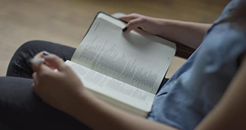ESV Single Column Journaling Bible (Original, Black): Holy Bible, English Standard Version - image 5