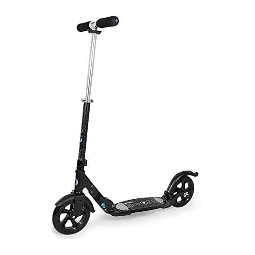 MICRO Scooter mit flexiblem Trittbrett und 200 mm Rollen Schwarz
