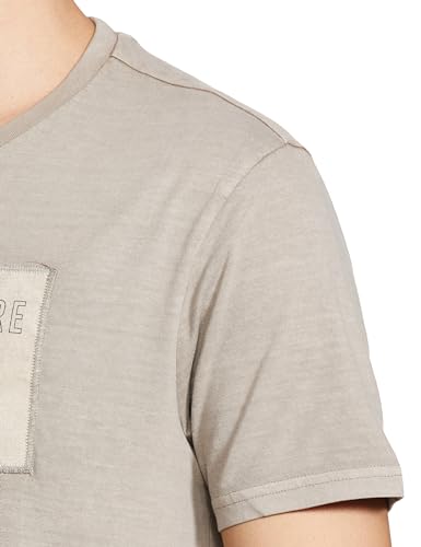 Image of UNITED COLORS OF BENETTON Men's Cotton Applique Crew Neck Relaxed Fit T-Shirt