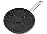 Made in Germany: Der Aluminium-Guss unserer Pancake Pfannen erfolgt Stück für Stück von Hand in Deutschland. Wir legen größten Wert auf Verarbeitungsqualität und Langlebigkeit unserer Produkte.