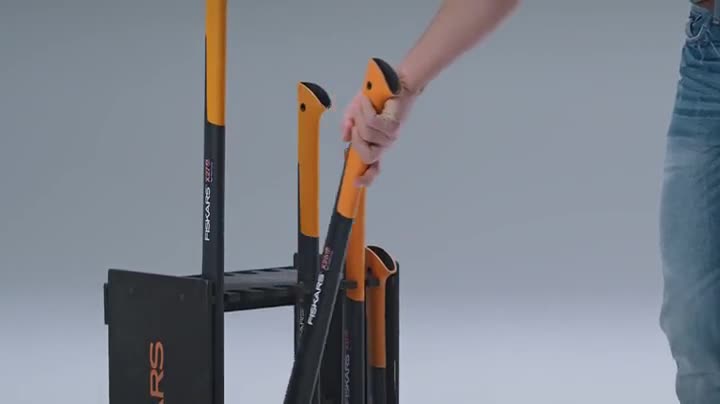 Fiskars Splitting Axe M X17, Includes blade and transport protection, Length: 60 cm, Non-stick coating, High Steel blade/Fibreglass reinforced Synthetic material handle, Black/Orange, 1.53 kg, 1015641