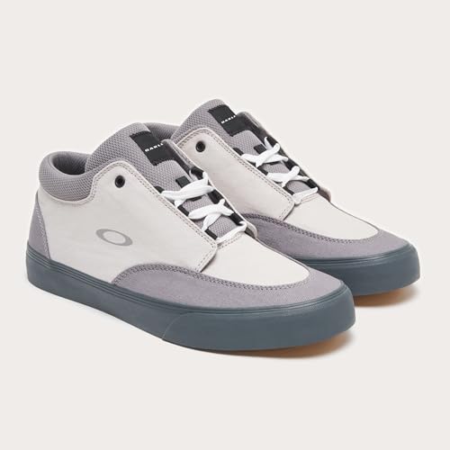 Image of Oakley Men's Banks Low Canvas Sneaker