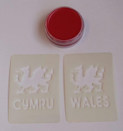 Kit de peinture pour visage de dragon gallois avec peinture pour visage et pochoirs Pays de Galles Cymru rugby des 6 nations