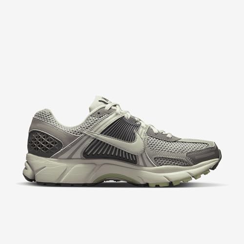 Image of Nike Women's Zoom Vomero 5 Running Shoes