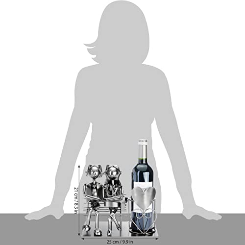 Foto von BRUBAKER Flaschenhalter Liebespaar auf Bank - Weinflaschenhalter Silber - Flaschenständer Metallfigur Liebe - Metall Skulptur Geschenk für Ehepaare mit Geschenkkarte