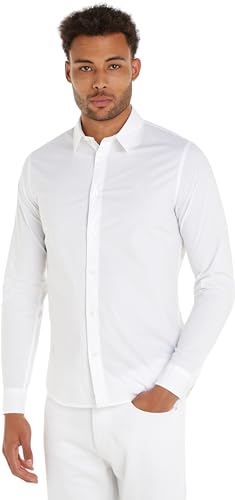 SEMPLICITÀ E FASCINO: Creato nel 1968, il marchio Calvin Klein è famoso per il suo look inconfondibile, che lo ha reso da subito un’ispirazione per il mondo della moda. Il brand americano è caratterizzato da un’estetica minimalista.