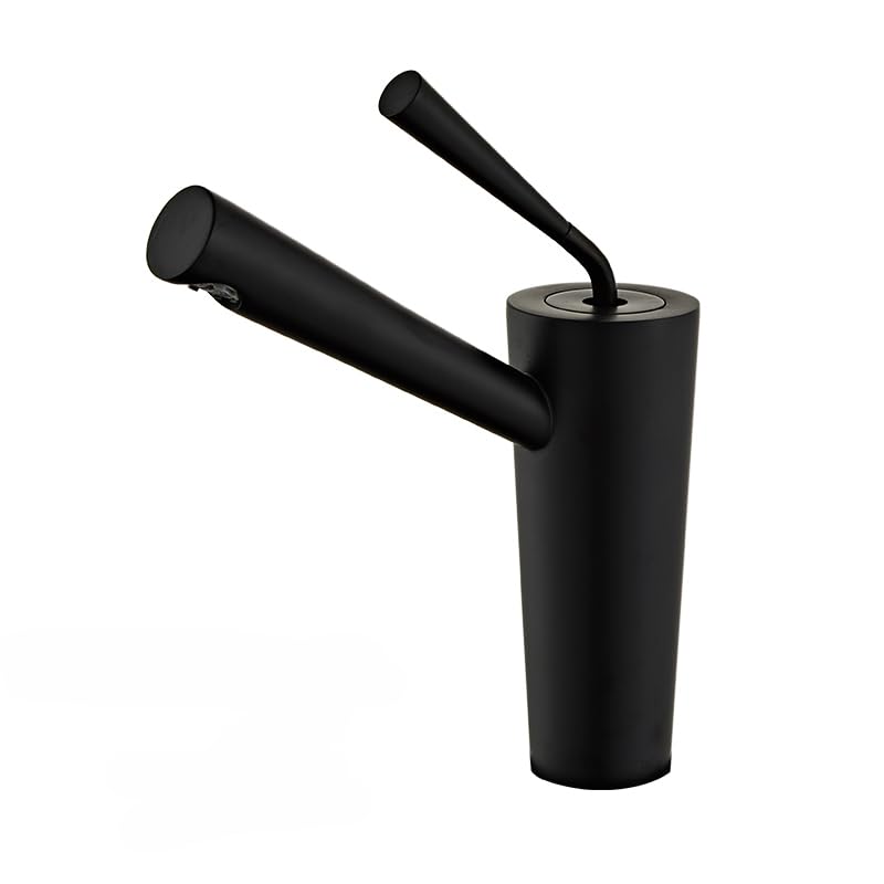 Robinet de lavabo en laiton design scandinave pour une salle de bain zen