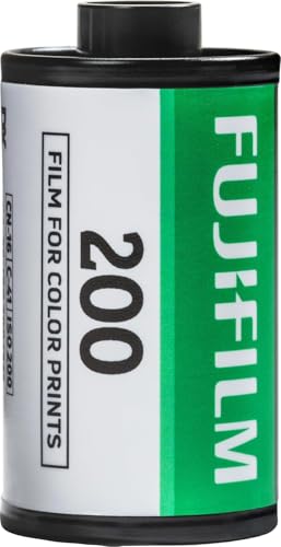 Image of Fujifilm Fujicolor 200 Color Negative Film (35mm Roll Film, 36 Exposures) (1 Roll)