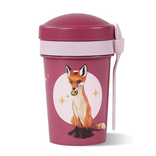 AWAVE Die Schule der Magischen Tiere Müslibecher To Go 540 ml rPET Beerenrot Rabbat, Becher mit Löffel für Joghurt Müsli Früchte Suppe, Auslaufsicher