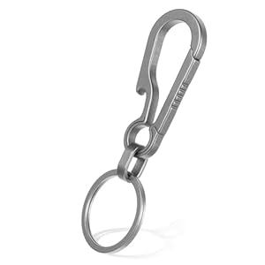 Titan Karabiner Schlüsselanhänger mit Flaschenöffner