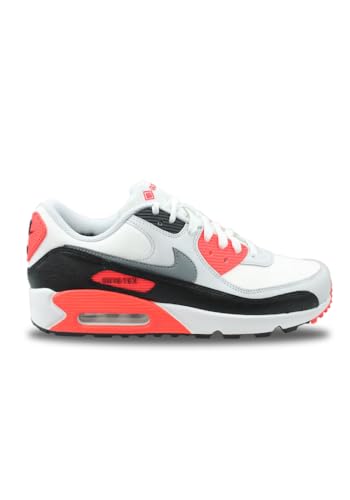 Image of Nike Men's Air Max 90 GTX Shoes
