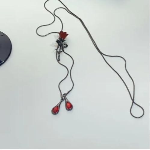 Chaîne de pull rose et long collier pour sublimer vos soirées