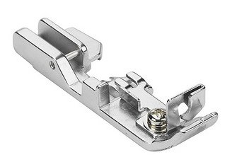 Preisvergleich Produktbild Bernina Overlock Zubehör: Schnureinnähfuss