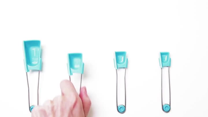 Dreamfarm - Levoons Self-Leveling Measuring Spoons Set for Kitchen and Baking - Fire Truck Red