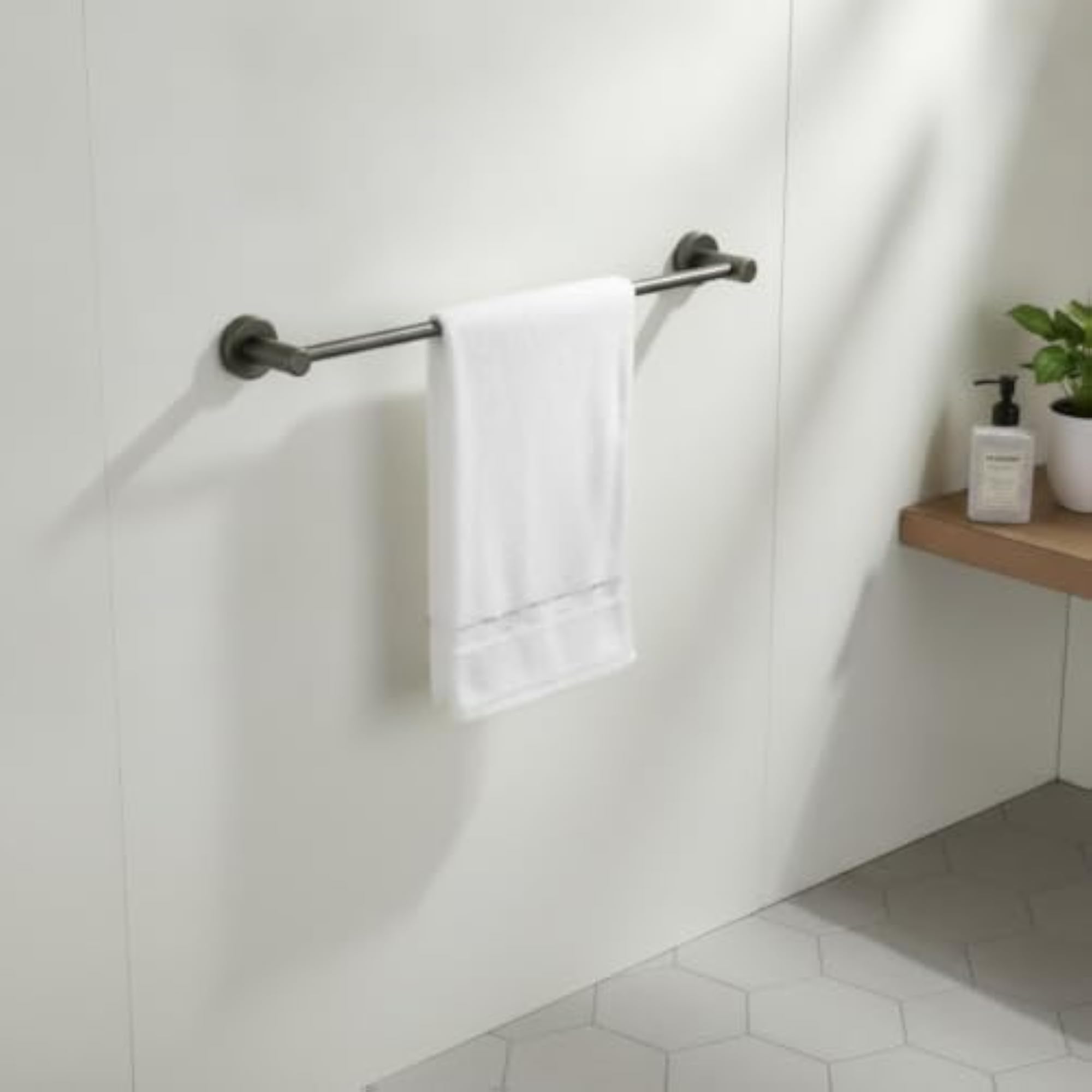 Wall-Mounted Towel Bar, Rustproof Hardware